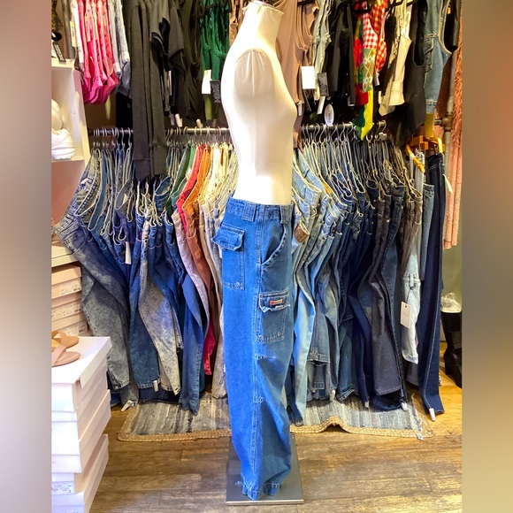 Vintage 1990’s Aeropostale Cargo denim high rise dark wash jeans - Picture 4 of 6